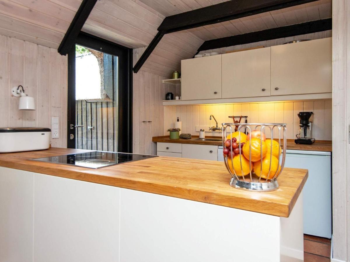 7 Person Holiday Home In R M Vesterhede Exteriör bild