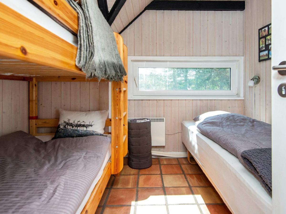 7 Person Holiday Home In R M Vesterhede Exteriör bild