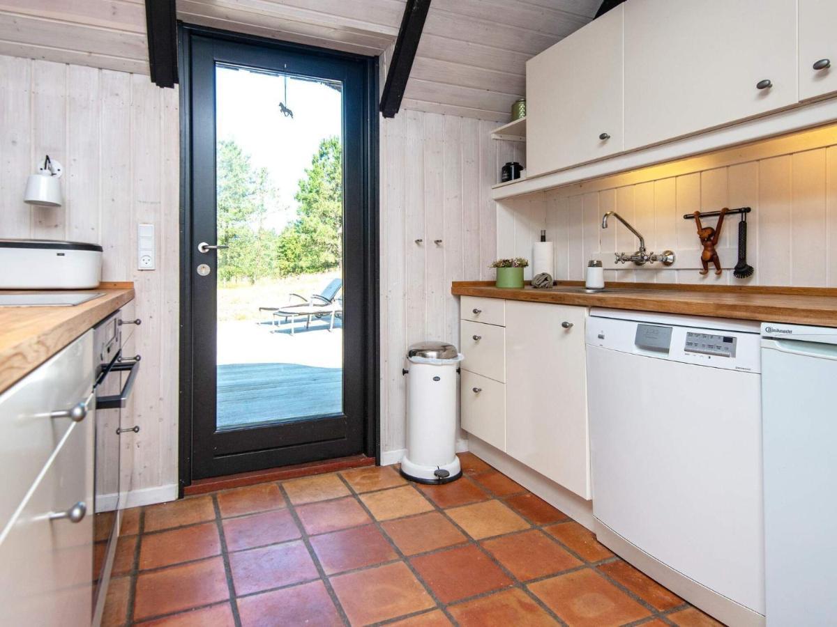 7 Person Holiday Home In R M Vesterhede Exteriör bild