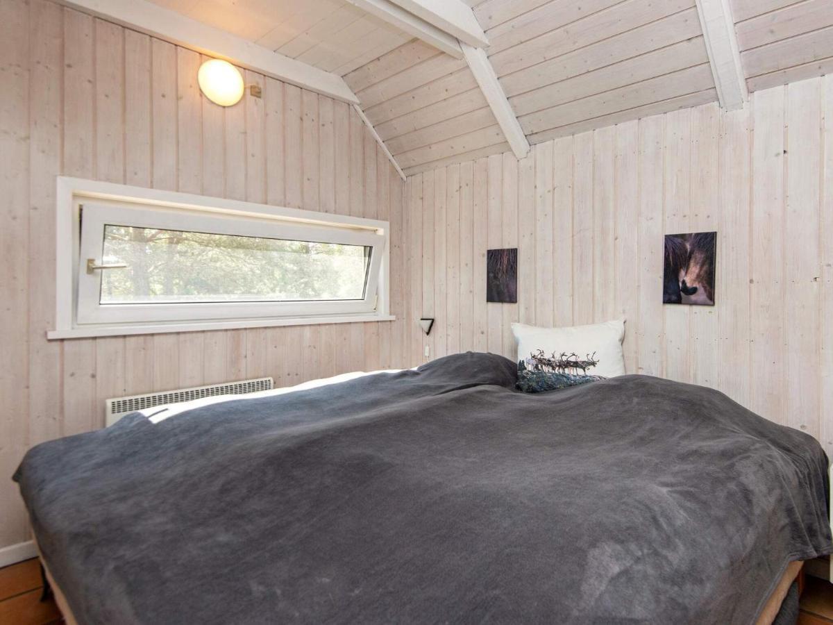 7 Person Holiday Home In R M Vesterhede Exteriör bild