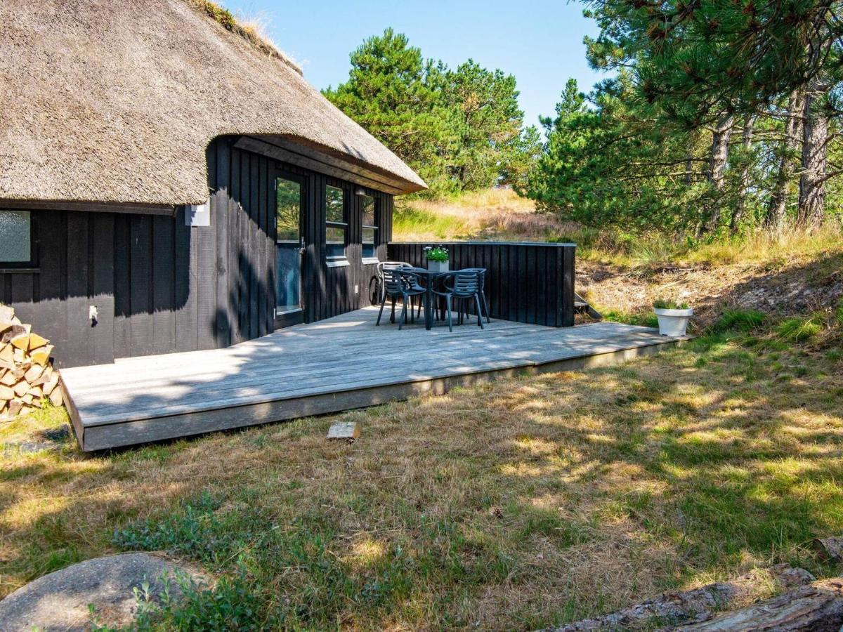 7 Person Holiday Home In R M Vesterhede Exteriör bild