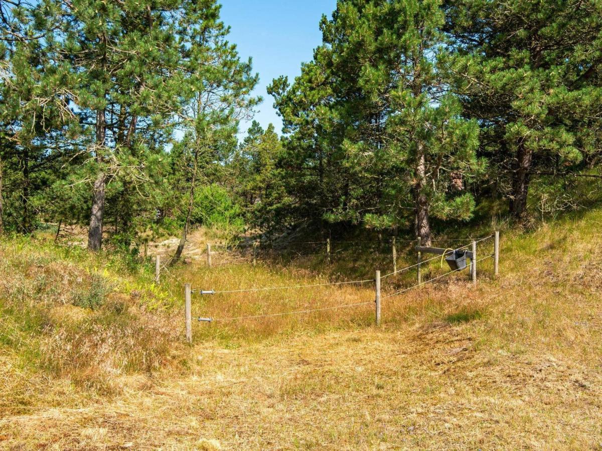7 Person Holiday Home In R M Vesterhede Exteriör bild